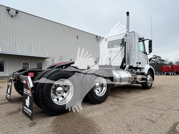 2026 VOLVO VNR64T300 - image 6 of 6