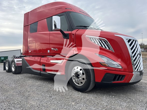 2025 VOLVO VNL64T840 - image 3 of 6