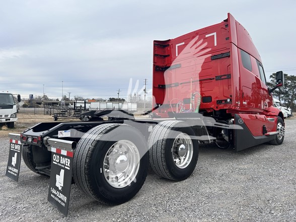 2025 VOLVO VNL64T840 - image 5 of 6