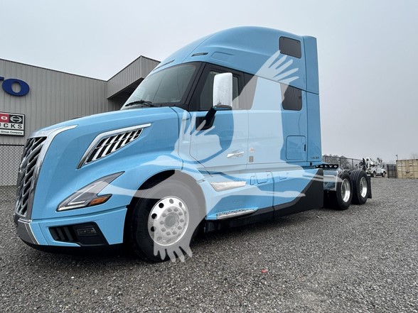 2025 VOLVO VNL64T860 - image 1 of 6