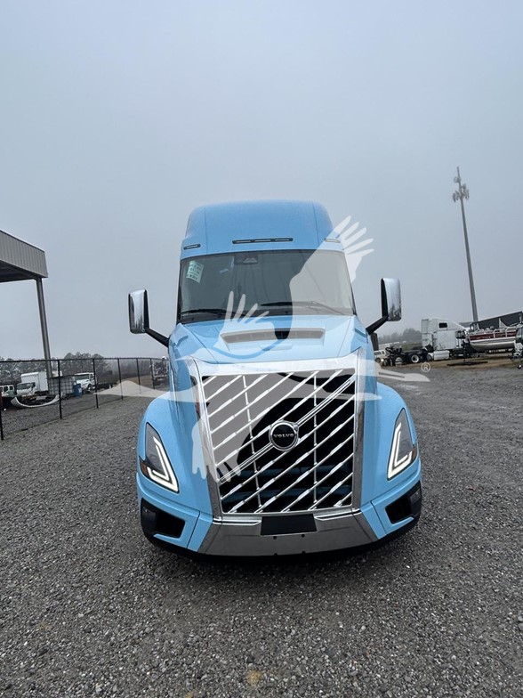 2025 VOLVO VNL64T860 - image 4 of 6