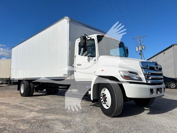2025 HINO L6 - image 1 of 6
