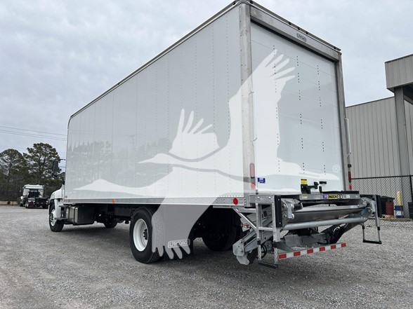 2025 HINO L6 - image 5 of 6