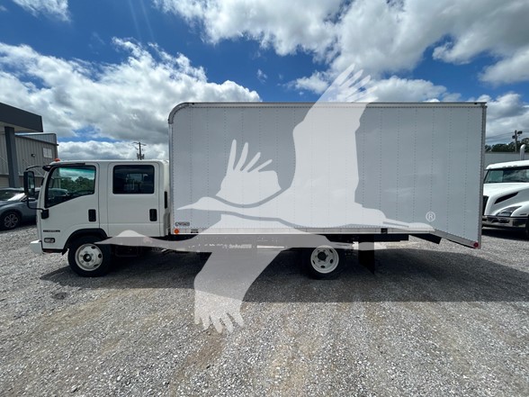 2024 ISUZU NPR HD - image 3 of 6