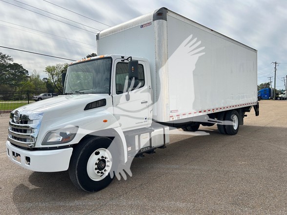 2020 HINO 268 - image 1 of 6