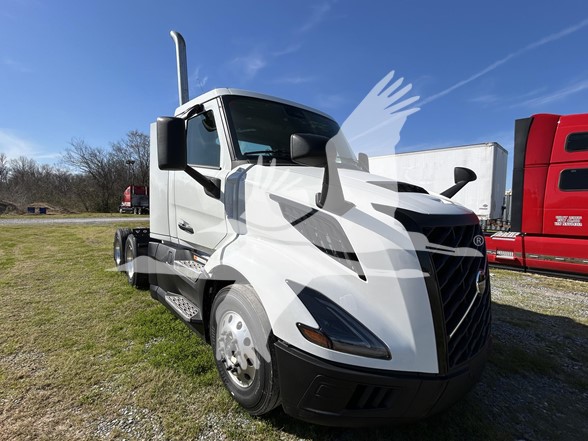 2025 VOLVO VNL64T300 - image 6 of 6