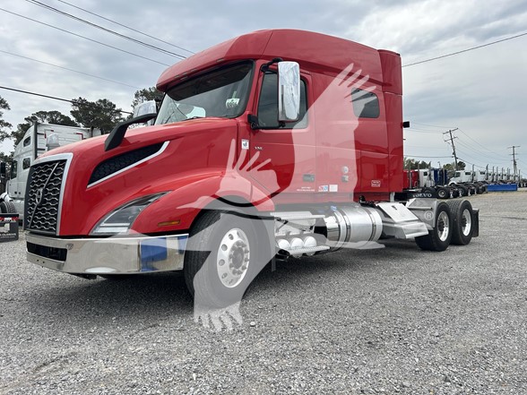 2019 VOLVO VNL64T740 - image 1 of 6