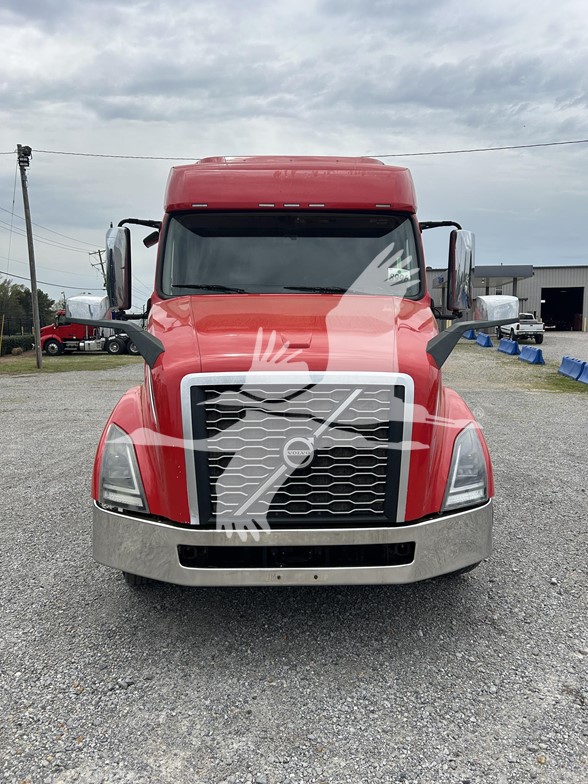 2019 VOLVO VNL64T740 - image 2 of 6