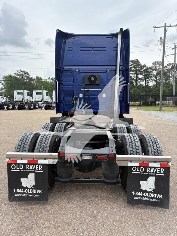 2022 VOLVO VNL64T860 - image 5 of 6