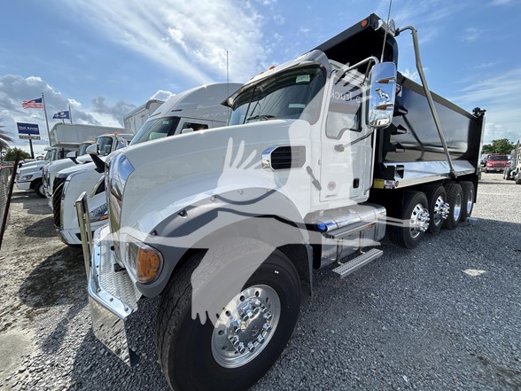 2025 MACK GRANITE 104FR - image 1 of 6