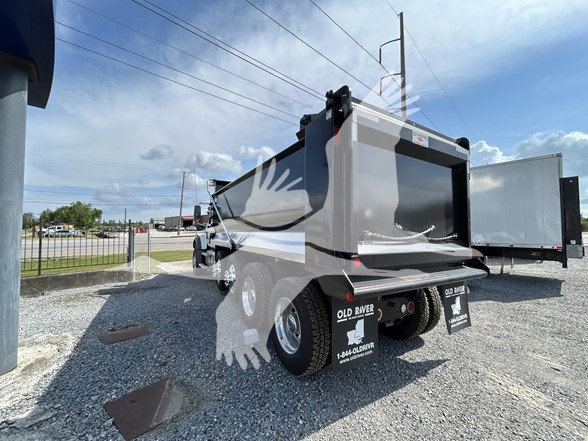 2025 MACK GRANITE 104FR - image 3 of 6