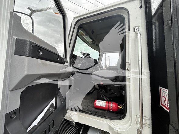 2025 MACK MD7 - image 6 of 6