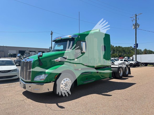 2020 PETERBILT 579 - image 3 of 6