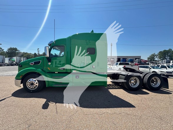 2020 PETERBILT 579 - image 4 of 6
