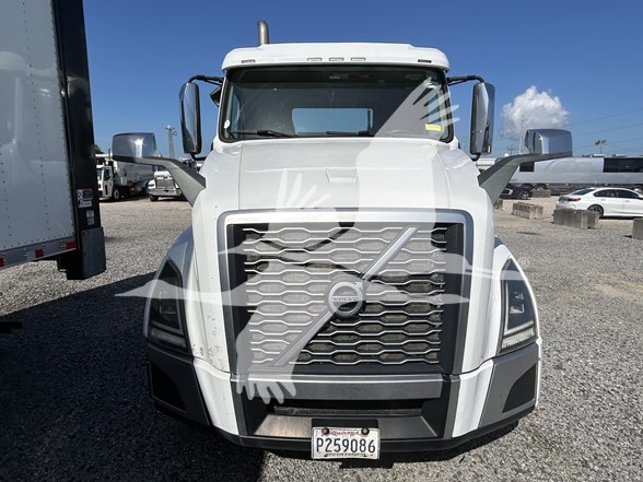 2020 VOLVO VNL64T300 - image 6 of 6