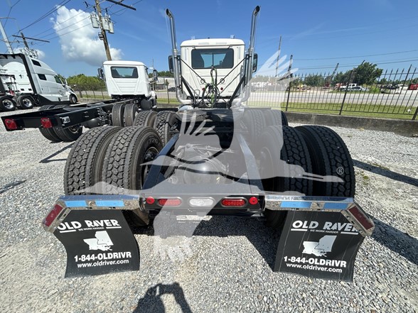 2025 MACK PINNACLE 64T - image 4 of 6