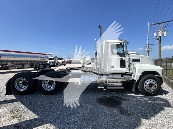 2025 MACK PINNACLE 64T - image 5 of 6
