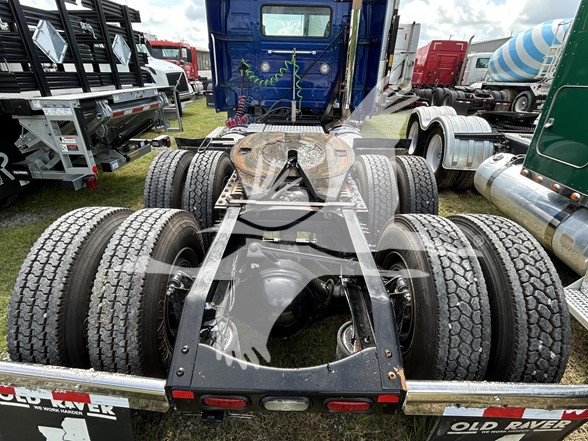 2020 VOLVO VNL64T300 - image 6 of 6