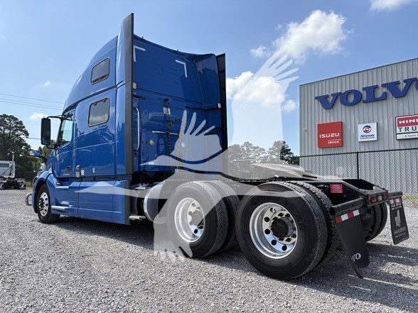 2024 VOLVO VNL64T860 - image 4 of 6