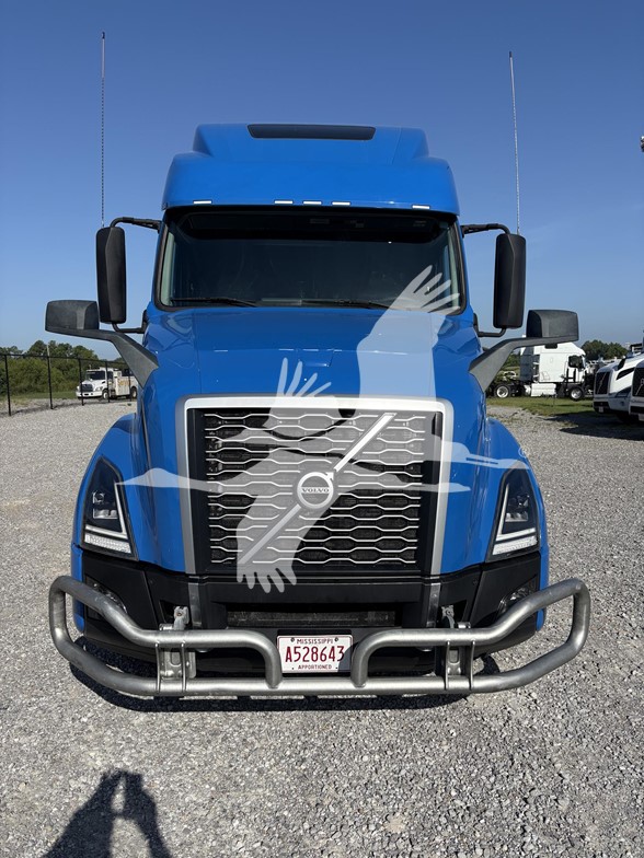 2023 VOLVO VNL64T860 - image 2 of 6
