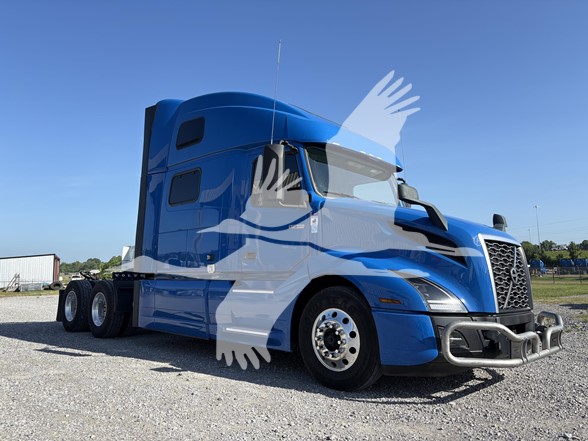 2023 VOLVO VNL64T860 - image 3 of 6