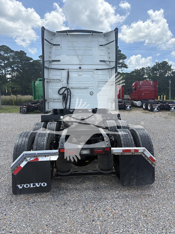2023 VOLVO VNL64T760 - image 5 of 6