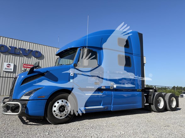 2023 VOLVO VNL64T860 - image 1 of 6