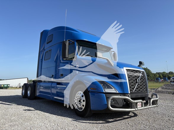 2023 VOLVO VNL64T860 - image 3 of 6