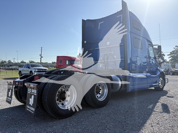 2023 VOLVO VNL64T860 - image 5 of 6