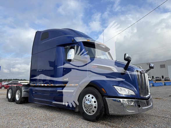 2023 PETERBILT 579 - image 3 of 6