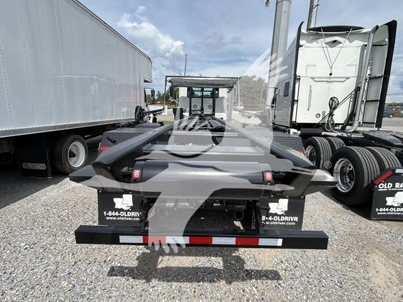 2025 MACK GRANITE 64FR - image 4 of 6