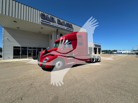 2022 VOLVO VNL64T760 2022 VOLVO VNL64T760 - image 3 of 6