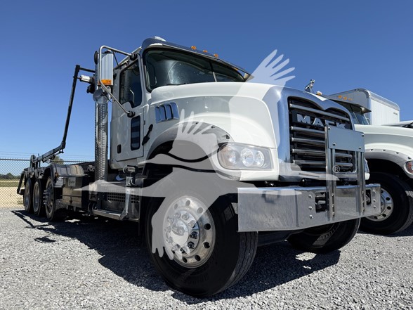 2019 MACK GRANITE 64FR 2019 MACK GRANITE 64FR - image 3 of 4
