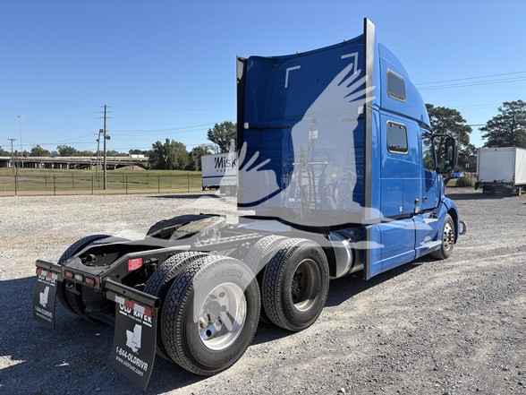 2024 VOLVO VNL64T860 - image 3 of 6