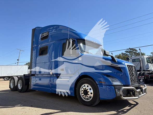 2024 VOLVO VNL64T860 - image 3 of 6
