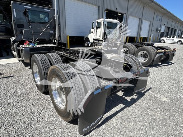 2026 MACK PIONEER 64T - image 3 of 6