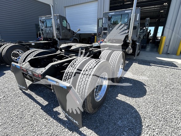 2026 MACK PIONEER 64T - image 5 of 6