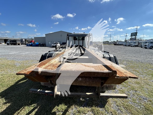 2019 MACK GRANITE 84FR - image 4 of 6