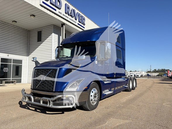 2023 VOLVO VNL64T860 - image 1 of 6