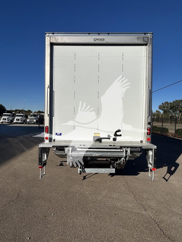 2026 HINO L6 - image 5 of 6