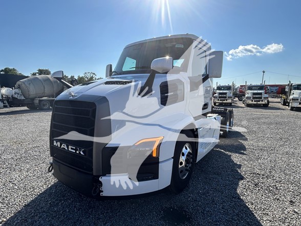 2026 MACK PIONEER 64T - image 1 of 6