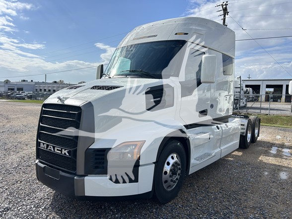 2026 MACK PIONEER 64T - image 1 of 6