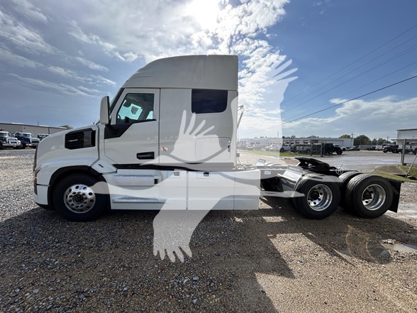 2026 MACK PIONEER 64T - image 2 of 6