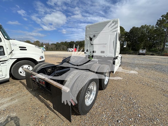 2026 MACK PIONEER 64T - image 5 of 6