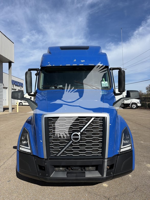 2022 VOLVO VNL64T860 - image 2 of 6