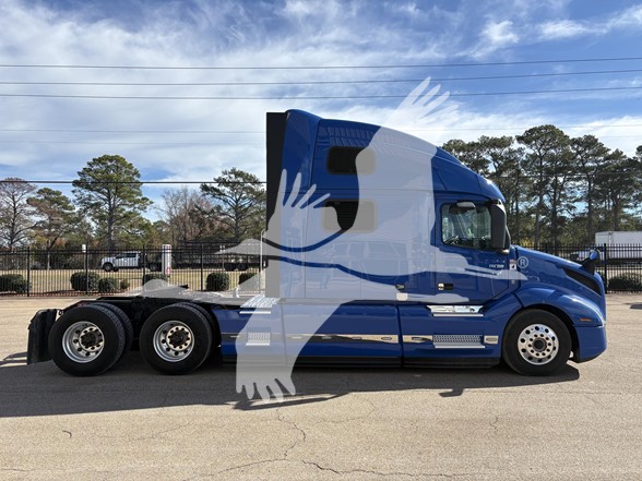 2022 VOLVO VNL64T860 - image 4 of 6