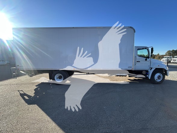 2026 Hino L6 - image 3