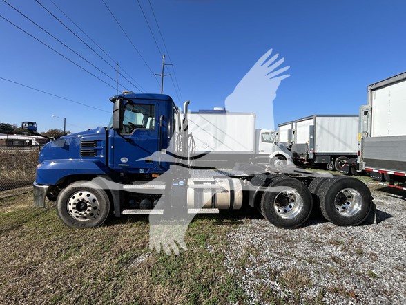 2022 MACK ANTHEM 64T - image 2 of 6