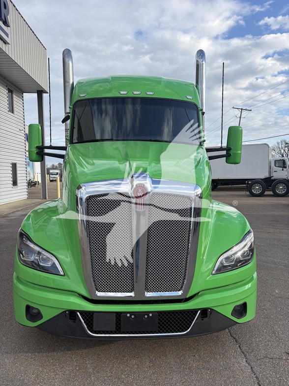 2024 Kenworth T680 - image 2