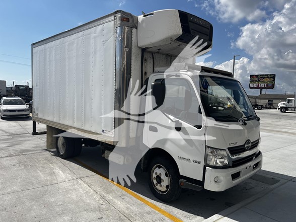 2020 HINO 195 - image 1 of 6